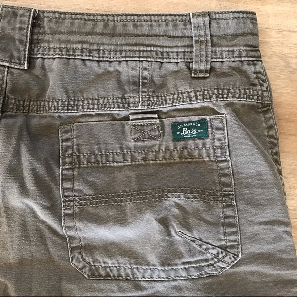 G.H.Bass Utilitarian 5 Pocket Khaki Shorts - Picture 2 of 7